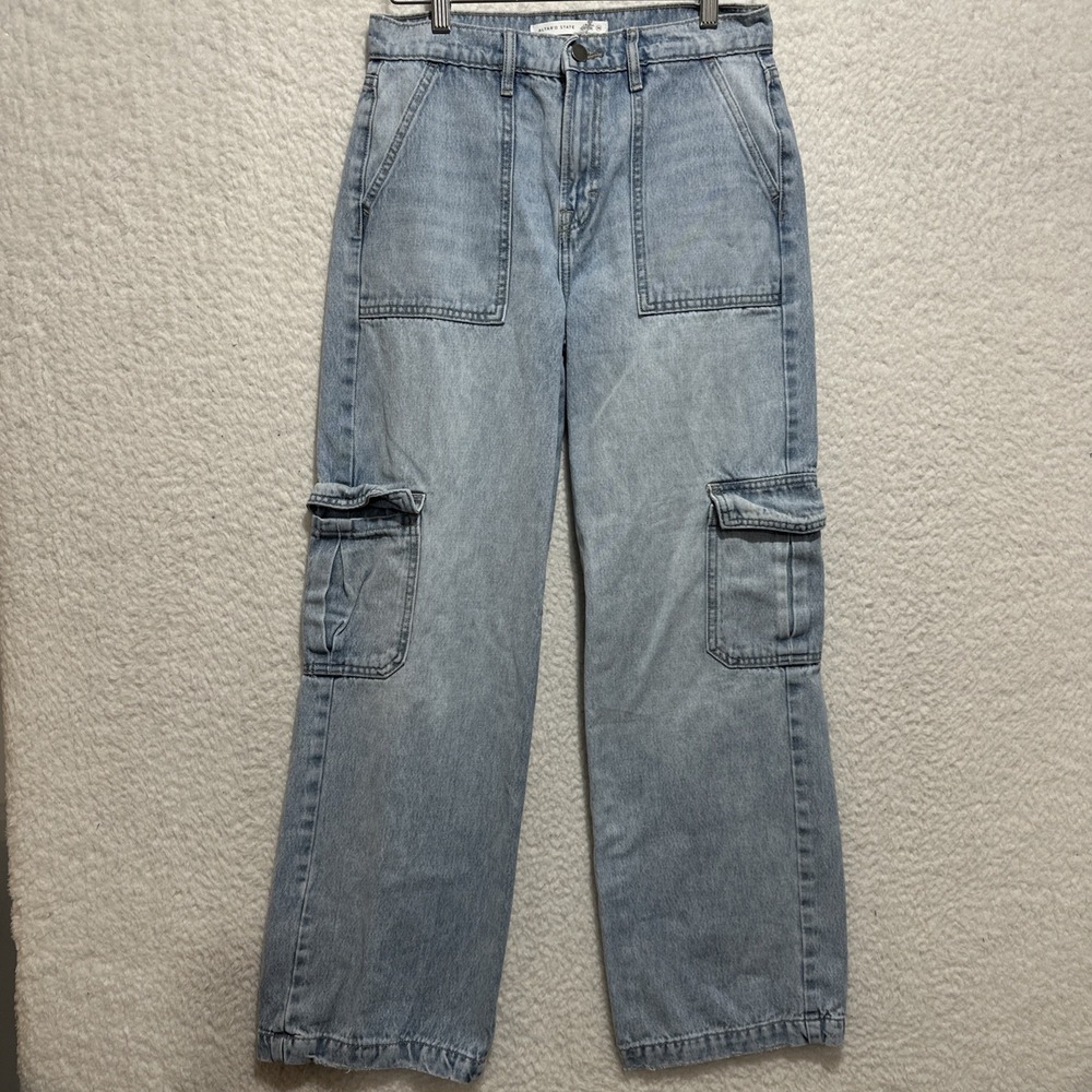 Altar'd State‎ Jeans Women's Cargo Pockets Blue Light Wash Denim High Rise Sz 26